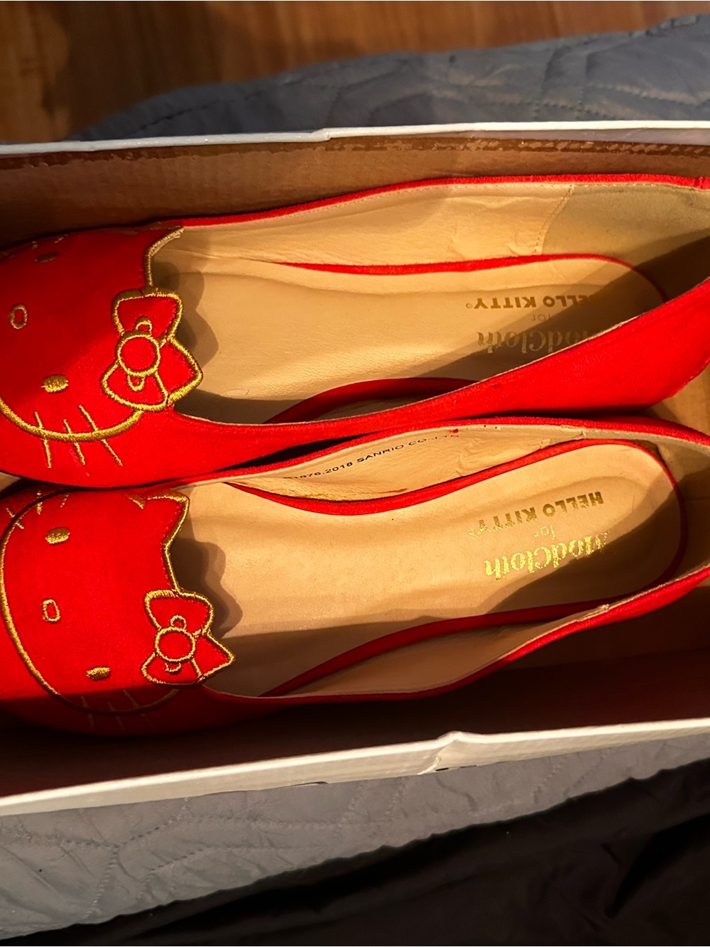 ModCloth x Hello Kitty Red Embroidered Flats WITH BOX (2018) - Picture 7 of 9